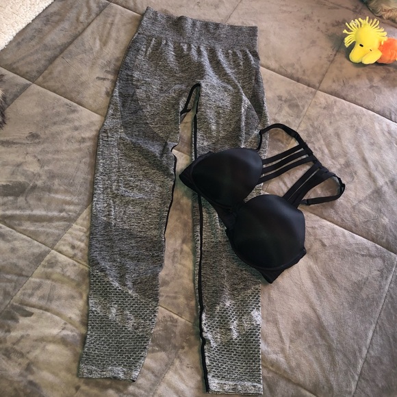 Victoria's Secret Pants - Victoria’s Secret bundle leggings and bra